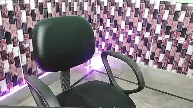 N-Natasha online show from 10/01/25, 10:09