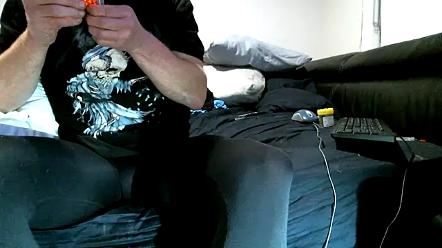 Snapshot of nakud4u chatting on 05/27/26, 02:46 nakud4u online show from 05/27/26, 02:46
