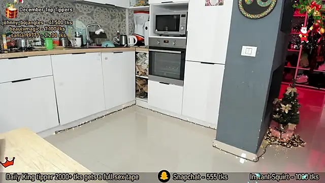 AmySuperHeroes online show from 12/16/25, 01:15