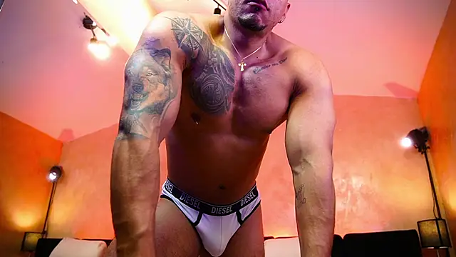 MassimoWalton2 online show from 03/08/26, 01:55