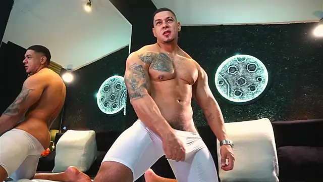 MassimoWalton2 online show from 12/05/25, 03:43