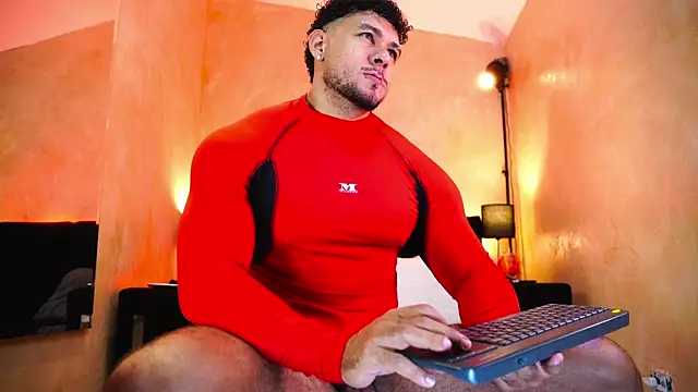 MassimoWalton2 online show from 05/25/26, 03:28