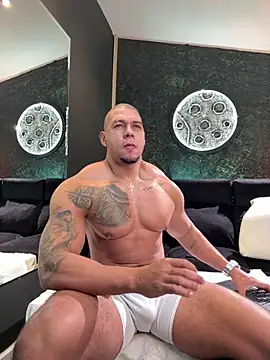 MassimoWalton2 online show from 09/28/25, 03:41