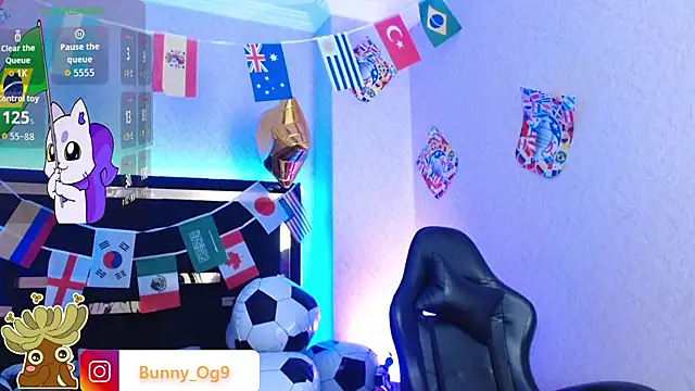Snapshot of Bunny_O chatting on 06/25/26, 11:32 Bunny O online show from 06/25/26, 11:32