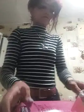 SweetLeila40 online show from 04/07/26, 06:21