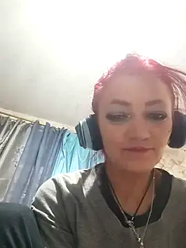 Snapshot of SweetLeila40 chatting on 05/03/26, 11:52 SweetLeila40 online show from 05/03/26, 11:52
