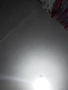 SweetLeila40 online show from 04/08/26, 05:36