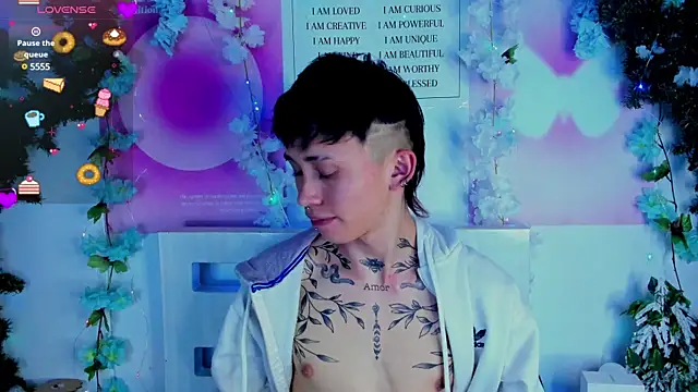 Snapshot of juniior_2311_ chatting on 01/29/25, 01:27 juniior 2311 online show from 01/29/25, 01:27