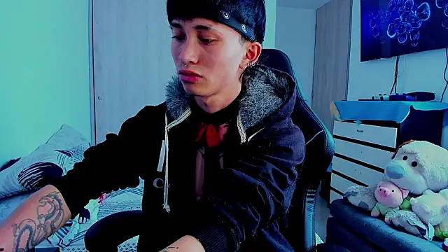 juniior 2311  online show from 01/31/26, 07:12