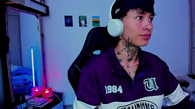 juniior 2311  online show from 03/05/26, 03:52