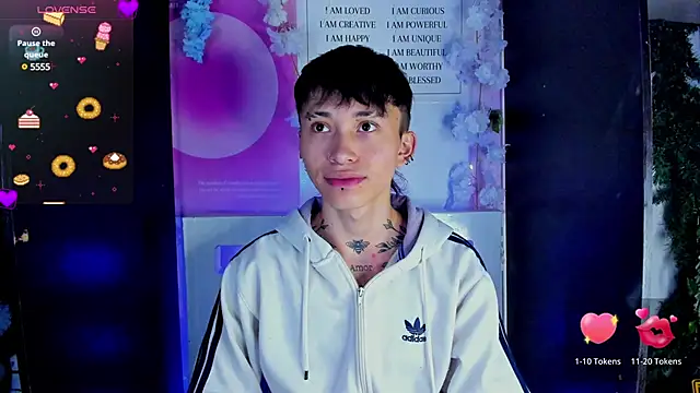 Snapshot of juniior_2311_ chatting on 02/12/25, 09:22 juniior 2311 online show from 02/12/25, 09:22