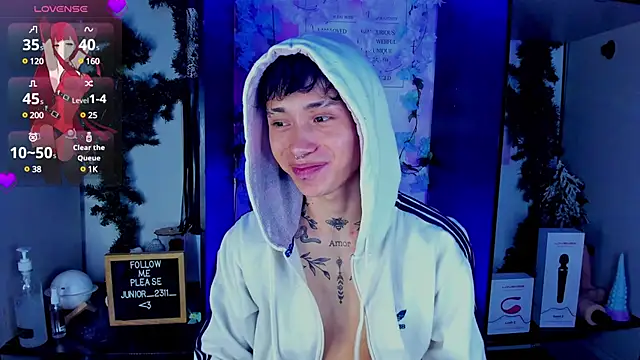 Snapshot of juniior_2311_ chatting on 03/08/25, 02:45 juniior 2311 online show from 03/08/25, 02:45