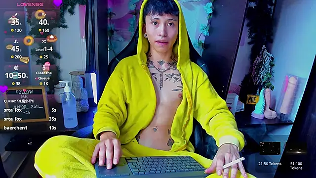 Snapshot of juniior_2311_ chatting on 03/20/25, 03:04 juniior 2311 online show from 03/20/25, 03:04