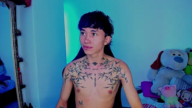 Snapshot of juniior_2311_ chatting on 11/18/25, 07:17 juniior 2311 online show from 11/18/25, 07:17