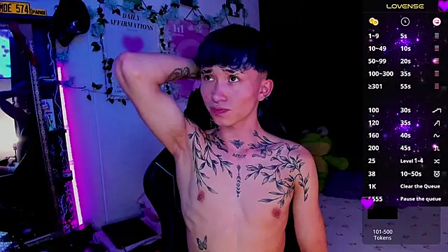 Snapshot of juniior_2311_ chatting on 09/10/25, 04:11 juniior 2311 online show from 09/10/25, 04:11