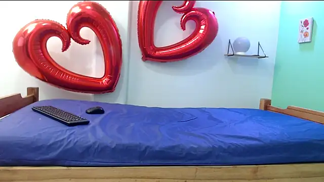 evaleribigtits18 online show from 02/17/26, 01:25