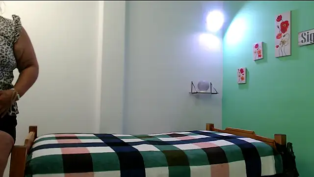 evaleribigtits18 online show from 02/06/26, 01:23