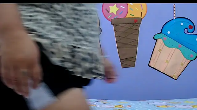 evaleribigtits18 online show from 12/05/25, 07:12