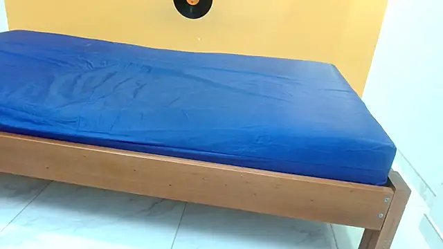 evaleribigtits18 online show from 09/12/25, 02:50