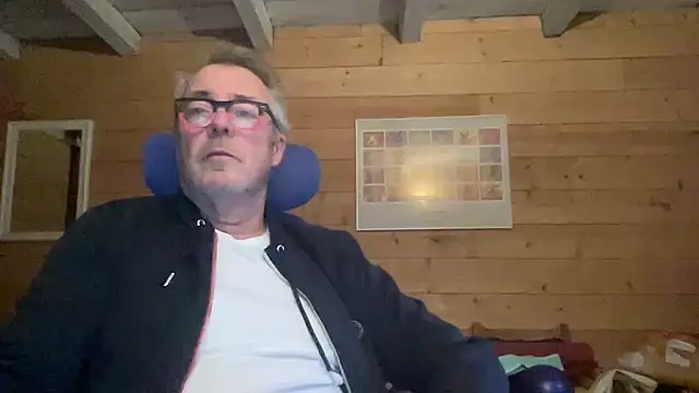 Snapshot of lelohop chatting on 02/03/25, 07:18 lelohop online show from 02/03/25, 07:18