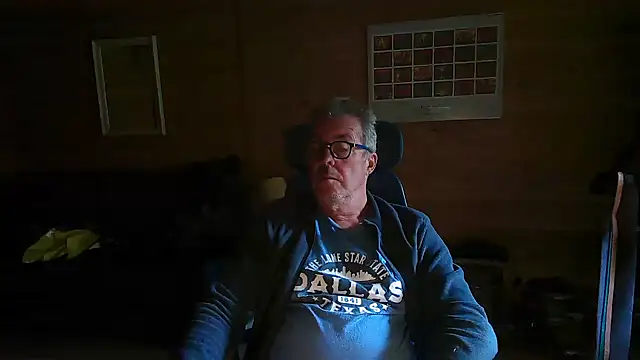 Snapshot of lelohop chatting on 06/12/26, 06:22 lelohop online show from 06/12/26, 06:22