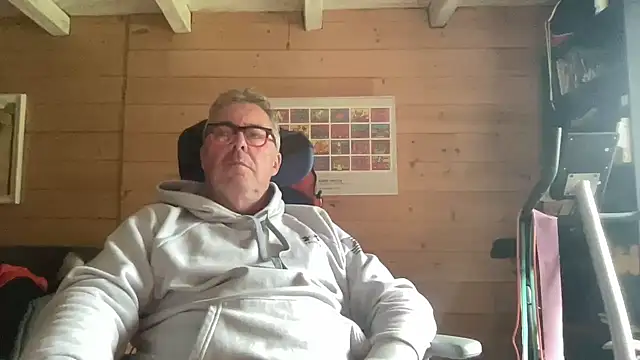 Snapshot of lelohop chatting on 04/14/26, 11:26 lelohop online show from 04/14/26, 11:26