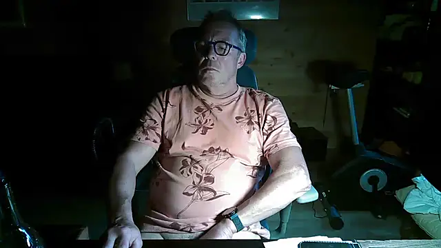 Snapshot of lelohop chatting on 09/22/25, 12:44 lelohop online show from 09/22/25, 12:44