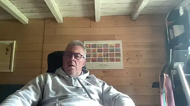 Snapshot of lelohop chatting on 05/19/26, 11:50 lelohop online show from 05/19/26, 11:50