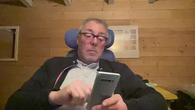 Snapshot of lelohop chatting on 01/24/25, 05:53 lelohop online show from 01/24/25, 05:53