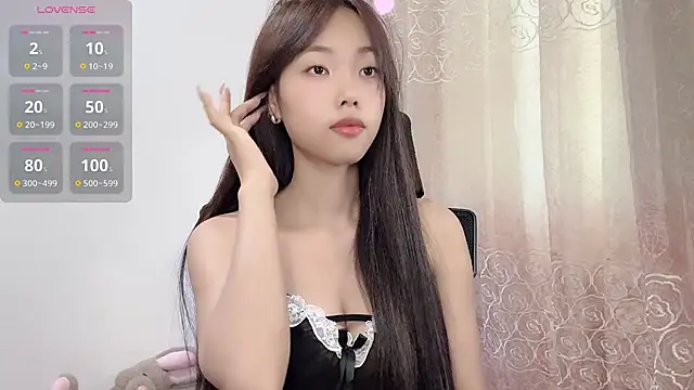 Snapshot of Lvy--v chatting on 09/12/25, 01:39 Lvy--v online show from 09/12/25, 01:39