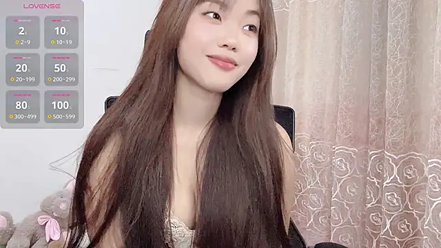 Snapshot of Lvy--v chatting on 02/16/26, 02:48 Lvy--v online show from 02/16/26, 02:48