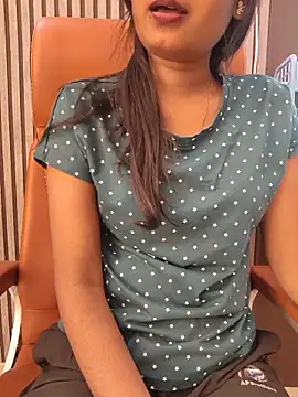 yhona darling online show from 06/19/26, 07:20