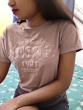 yhona darling online show from 04/14/26, 10:09