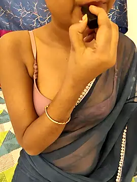 yhona darling online show from 11/16/25, 09:25