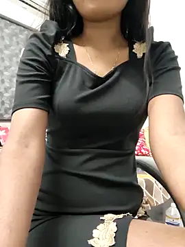 Snapshot of yhona_darling chatting on 05/18/26, 06:45 yhona darling online show from 05/18/26, 06:45