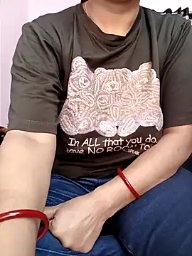 MUMTAJ-1 online show from 11/22/25, 01:37