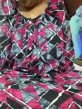 Snapshot of MUMTAJ-1 chatting on 07/11/26, 12:11 MUMTAJ-1 online show from 07/11/26, 12:11