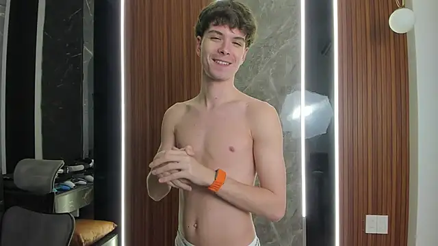 Snapshot of calvin_love_you chatting on 07/07/26, 03:15 calvin love you online show from 07/07/26, 03:15