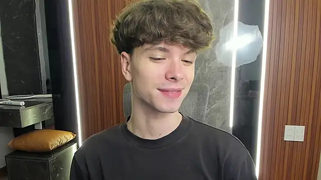 calvin love you online show from 04/29/26, 05:06