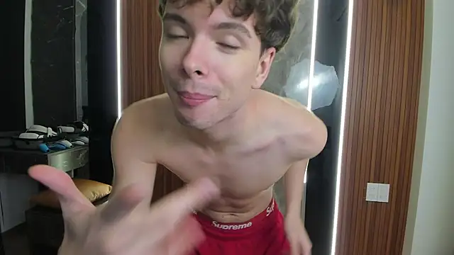 Snapshot of calvin_love_you chatting on 07/14/26, 03:07 calvin love you online show from 07/14/26, 03:07