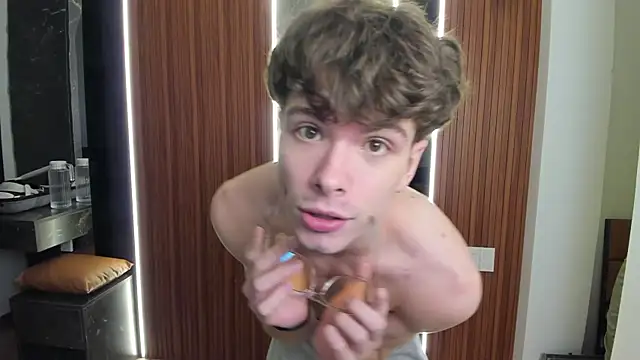 calvin love you online show from 05/12/26, 05:08