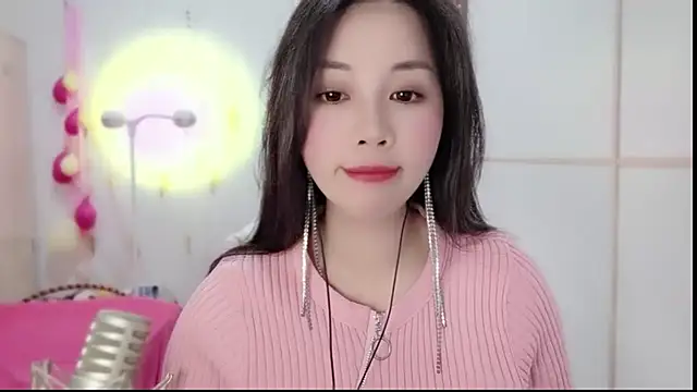 Snapshot of HK_angelchloe chatting on 03/10/25, 11:23 HK angelchloe online show from 03/10/25, 11:23