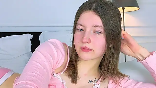 MoonAngelic online show from 02/14/25, 06:45