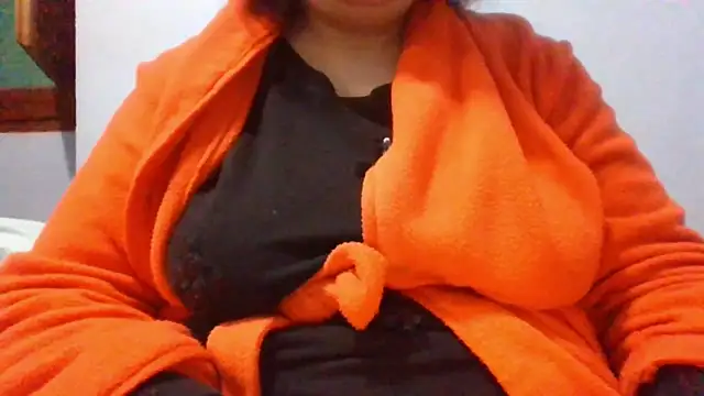 Snapshot of maria38xxx chatting on 02/14/25, 12:41 maria38xxx online show from 02/14/25, 12:41