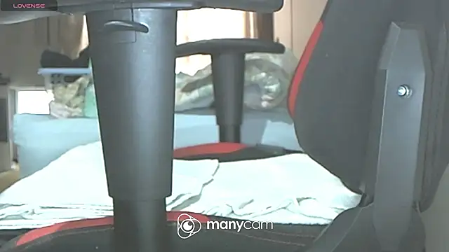 onaho suki  online show from 10/18/25, 03:41