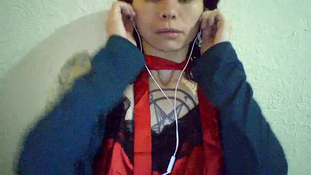 Snapshot of CELEna098rs707 chatting on 04/02/26, 04:02 CELEna098rs707 online show from 04/02/26, 04:02