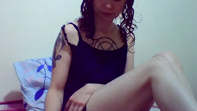 Snapshot of CELEna098rs707 chatting on 10/05/25, 03:19 CELEna098rs707 online show from 10/05/25, 03:19