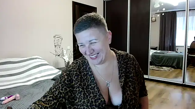 Snapshot of Annet1912 chatting on 10/26/25, 02:06 Annet1912 online show from 10/26/25, 02:06