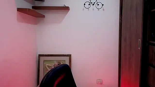 Snapshot of avans_15 chatting on 09/29/25, 11:54 avans 15 online show from 09/29/25, 11:54