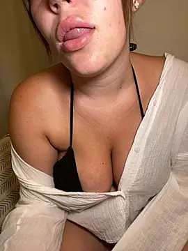 lilylush24 online show from 02/22/25, 10:07